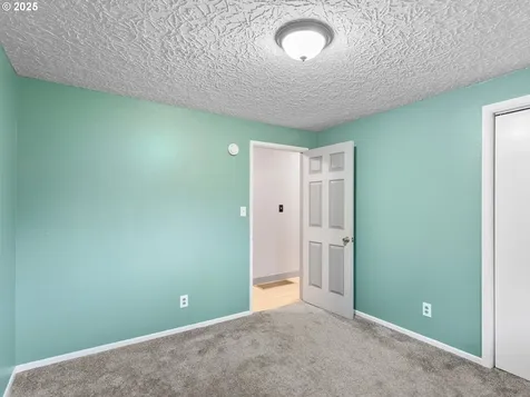 25404 NE 56th Street Vancouver WA 98682