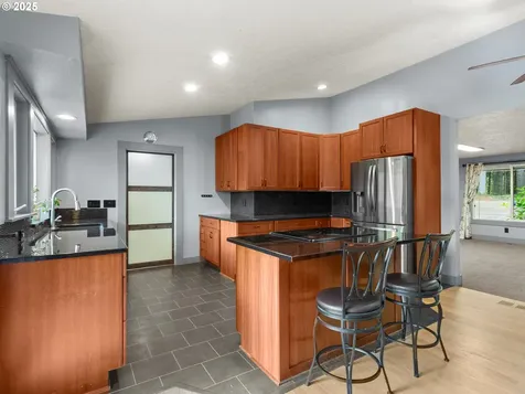 25404 NE 56th Street Vancouver WA 98682