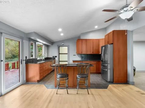 25404 NE 56th Street Vancouver WA 98682