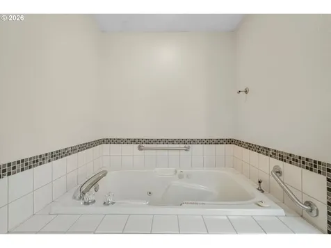 684 NE Terry Court Hillsboro OR 97124