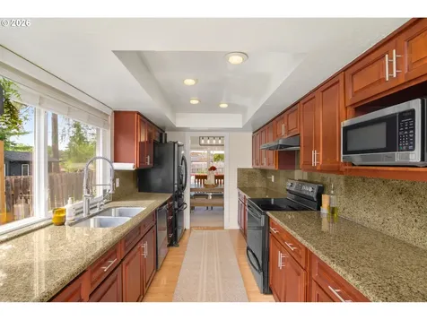 12225 SW Spring Court Portland OR 97225