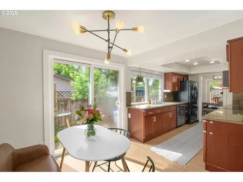 12225 SW Spring Court Portland OR 97225