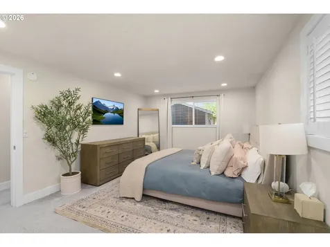 12225 SW Spring Court Portland OR 97225