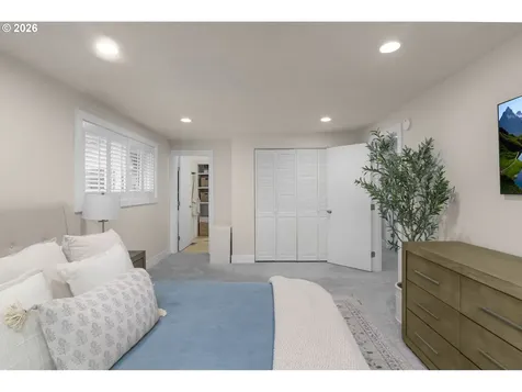 12225 SW Spring Court Portland OR 97225