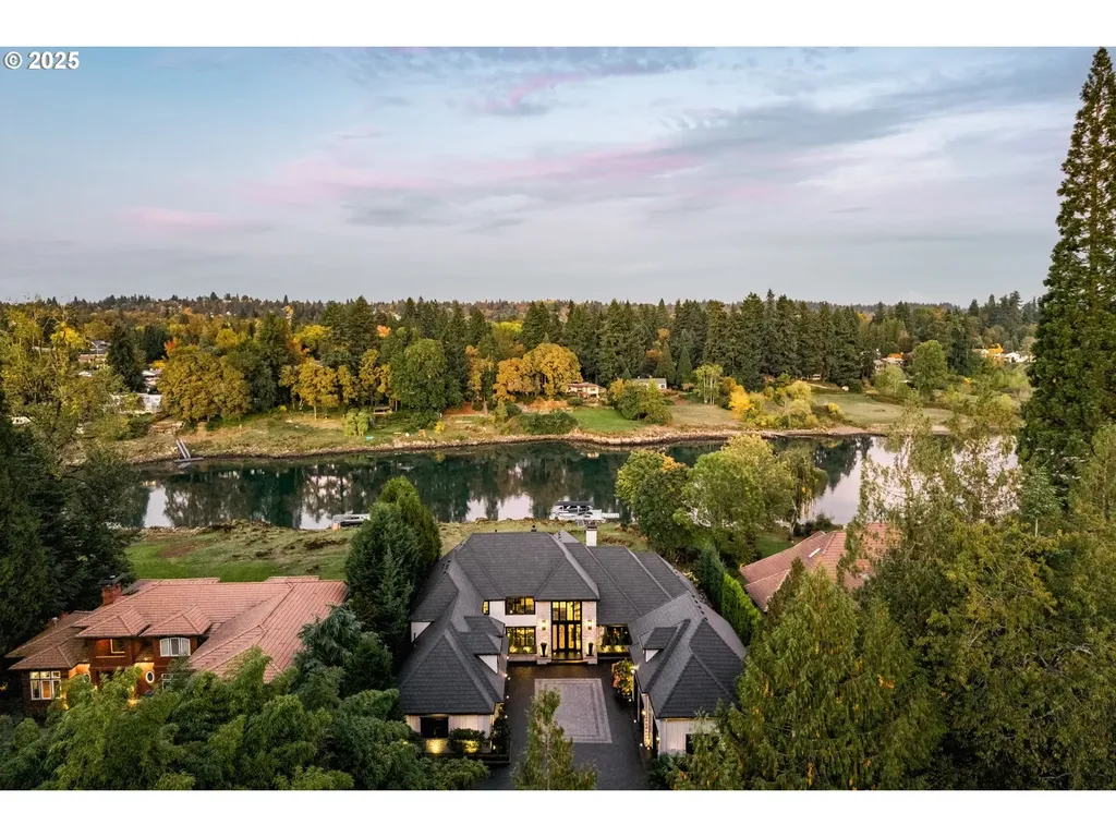 18418 Old River Landing Lake Oswego OR 97034
