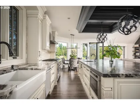 18418 Old River Landing Lake Oswego OR 97034