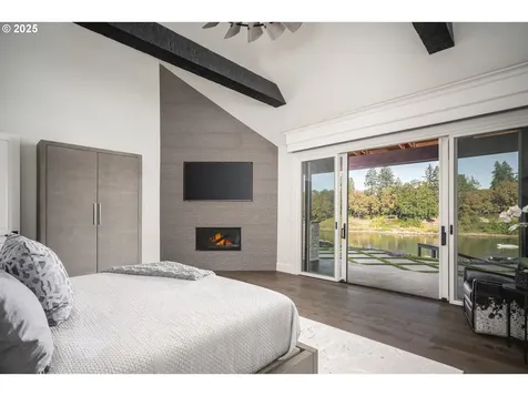18418 Old River Landing Lake Oswego OR 97034