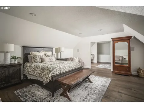 18418 Old River Landing Lake Oswego OR 97034