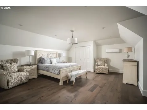 18418 Old River Landing Lake Oswego OR 97034