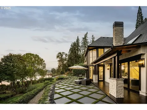 18418 Old River Landing Lake Oswego OR 97034