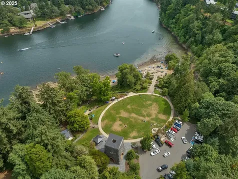 18418 Old River Landing Lake Oswego OR 97034