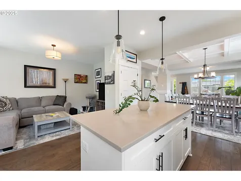 617 SE 76th Avenue Portland OR 97215