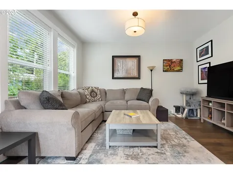 617 SE 76th Avenue Portland OR 97215