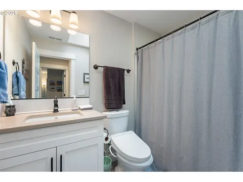 617 SE 76th Avenue Portland OR 97215