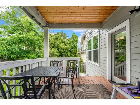 617 SE 76th Avenue Portland OR 97215