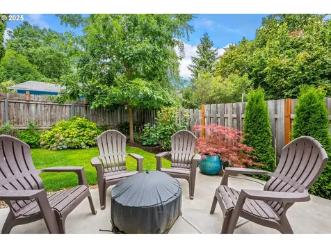 617 SE 76th Avenue Portland OR 97215