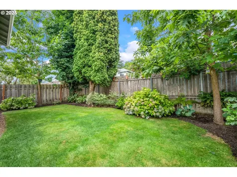 617 SE 76th Avenue Portland OR 97215