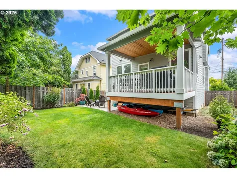 617 SE 76th Avenue Portland OR 97215