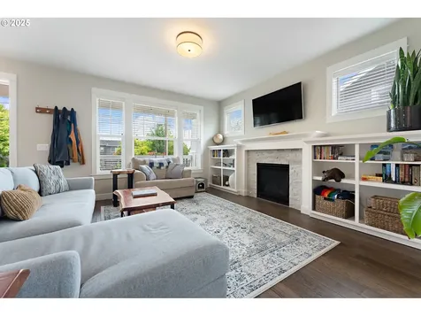 617 SE 76th Avenue Portland OR 97215