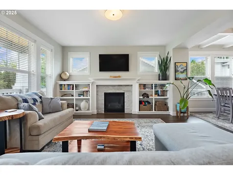 617 SE 76th Avenue Portland OR 97215