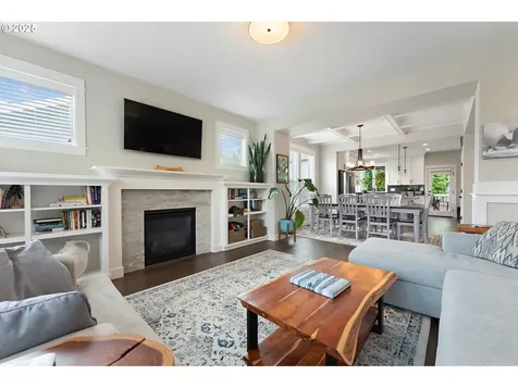 617 SE 76th Avenue Portland OR 97215