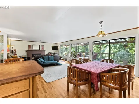 3160 Whitten Drive Eugene OR 97405