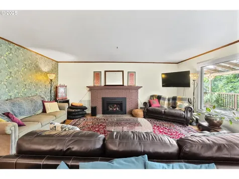 3160 Whitten Drive Eugene OR 97405