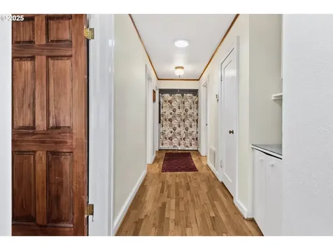 3160 Whitten Drive Eugene OR 97405