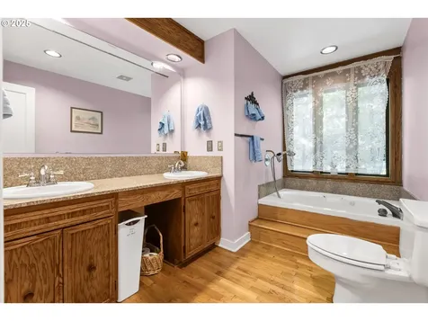 3160 Whitten Drive Eugene OR 97405