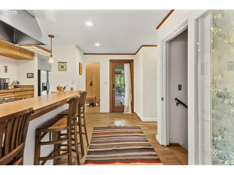 3160 Whitten Drive Eugene OR 97405