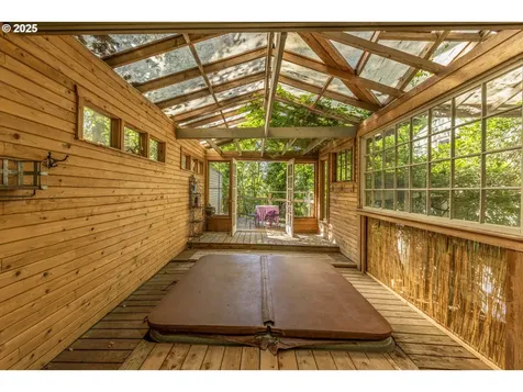 3160 Whitten Drive Eugene OR 97405
