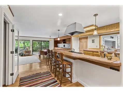 3160 Whitten Drive Eugene OR 97405