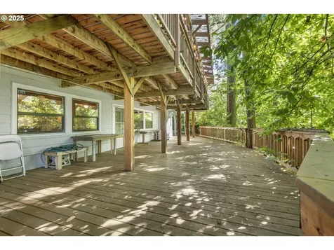 3160 Whitten Drive Eugene OR 97405