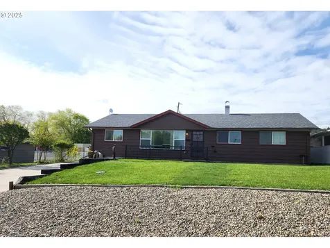 704 G Avenue La Grande OR 97850