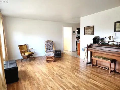 704 G Avenue La Grande OR 97850