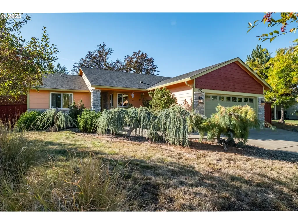 1990 37th Circle Sweet Home OR 97386
