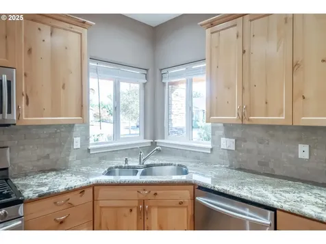 1990 37th Circle Sweet Home OR 97386