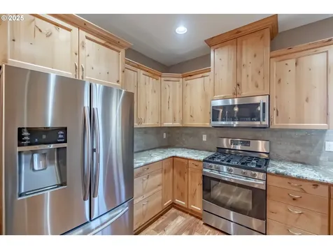 1990 37th Circle Sweet Home OR 97386
