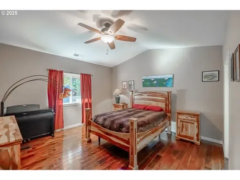 1990 37th Circle Sweet Home OR 97386