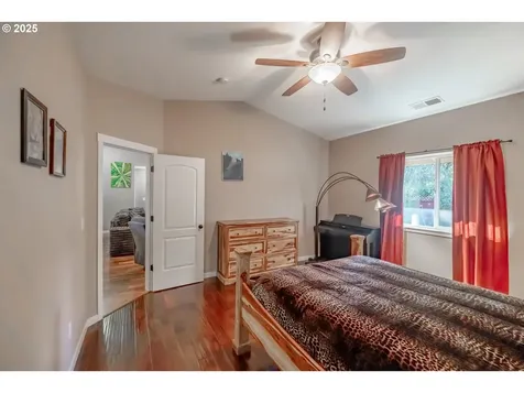 1990 37th Circle Sweet Home OR 97386