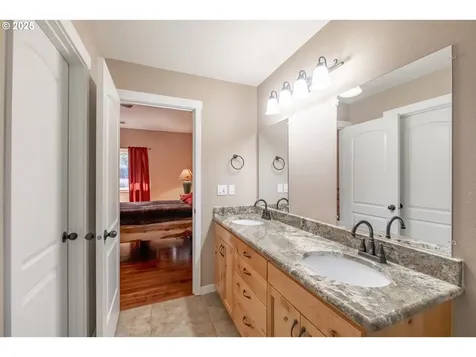 1990 37th Circle Sweet Home OR 97386