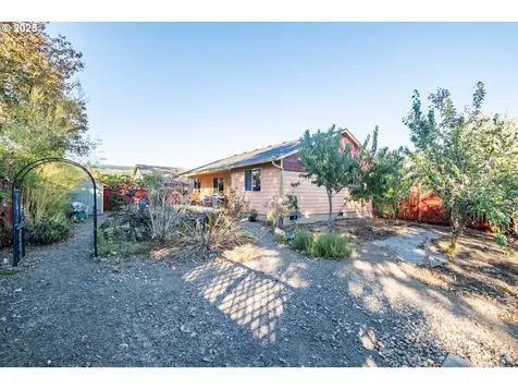 1990 37th Circle Sweet Home OR 97386