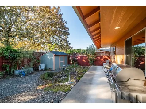 1990 37th Circle Sweet Home OR 97386