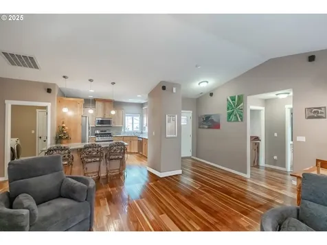 1990 37th Circle Sweet Home OR 97386