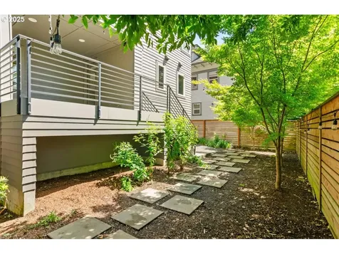 626 NE Going Street Portland OR 97211