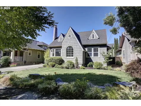 2427 NE 10th Avenue Portland OR 97212