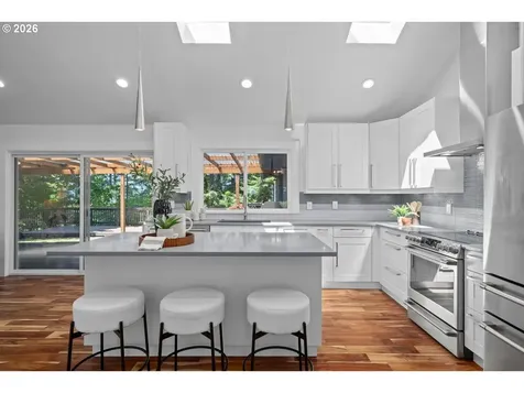12035 NW Dumar Lane Portland OR 97229