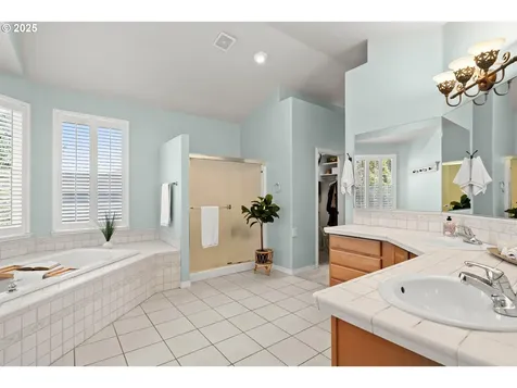 23713 SW Heron Lakes Drive Sherwood OR 97140