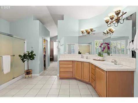 23713 SW Heron Lakes Drive Sherwood OR 97140