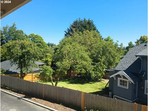 6020 SW 18th Drive Portland OR 97239